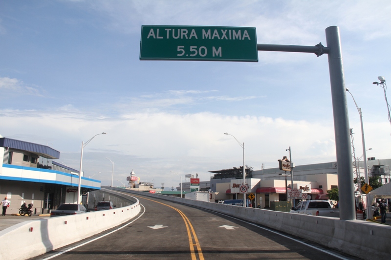 La construcción del viaducto en la calle Diego de Almagro, será entregada en febrero próximo.
