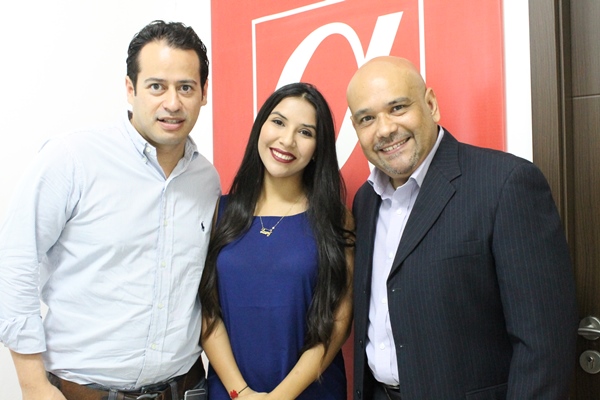Cristhian Florez, Laury Zea y Carlos Canelones
